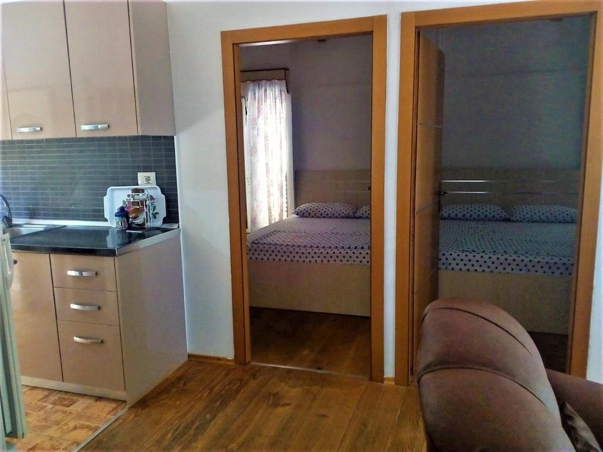 Ramo'S Green Beachside Retreat - Cozy 2 Bedroom Home Vlorë Extérieur photo